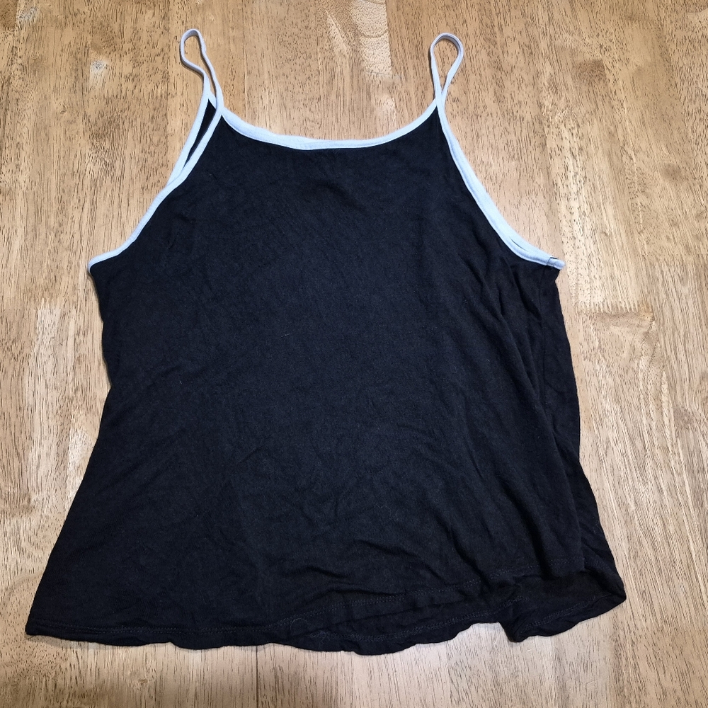🔥 Rue21 Black and White Tank top shirt blouse